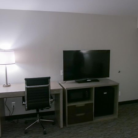 Wingate By Wyndham Louisville Airport Expo Center Εξωτερικό φωτογραφία