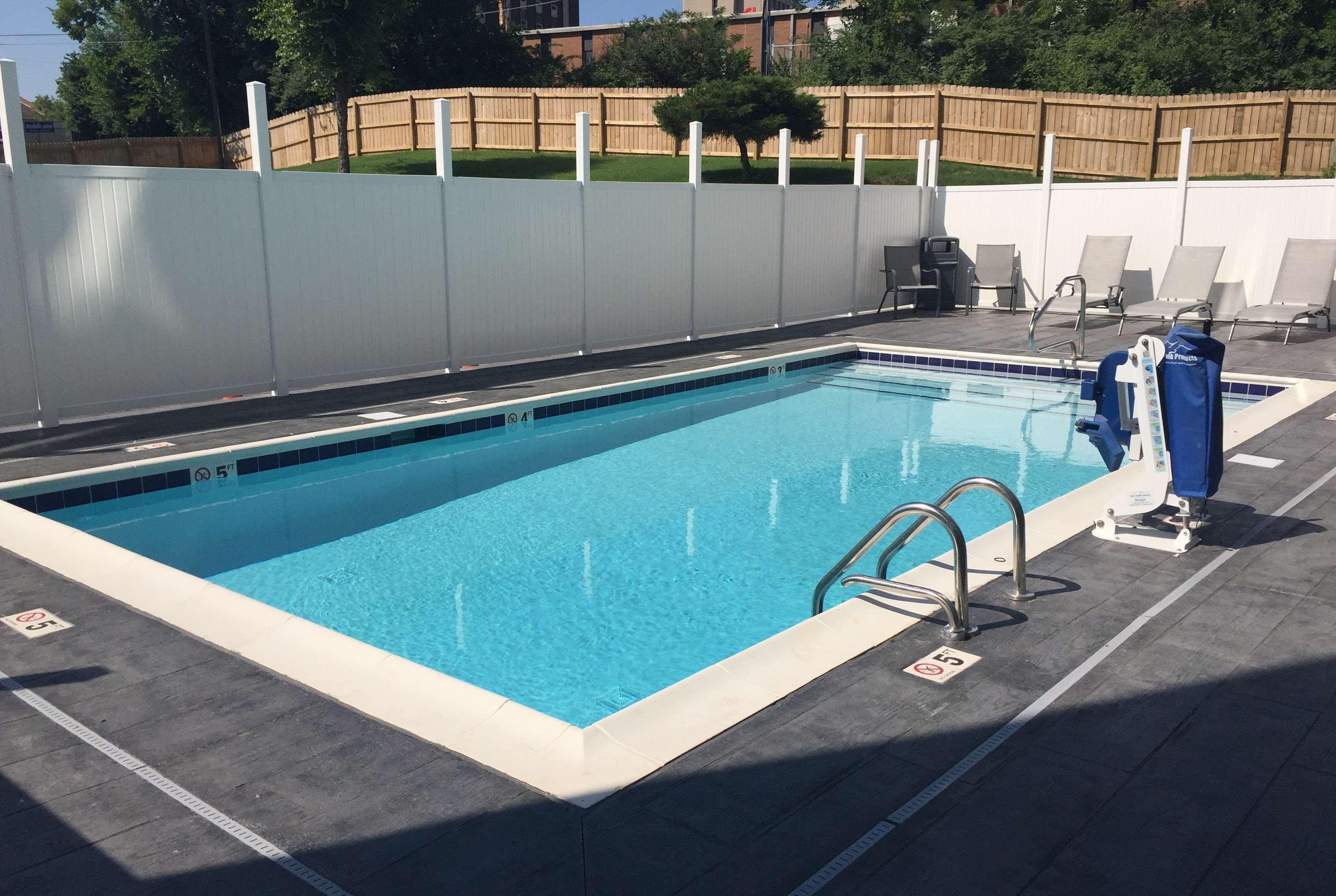 Wingate By Wyndham Louisville Airport Expo Center Εξωτερικό φωτογραφία