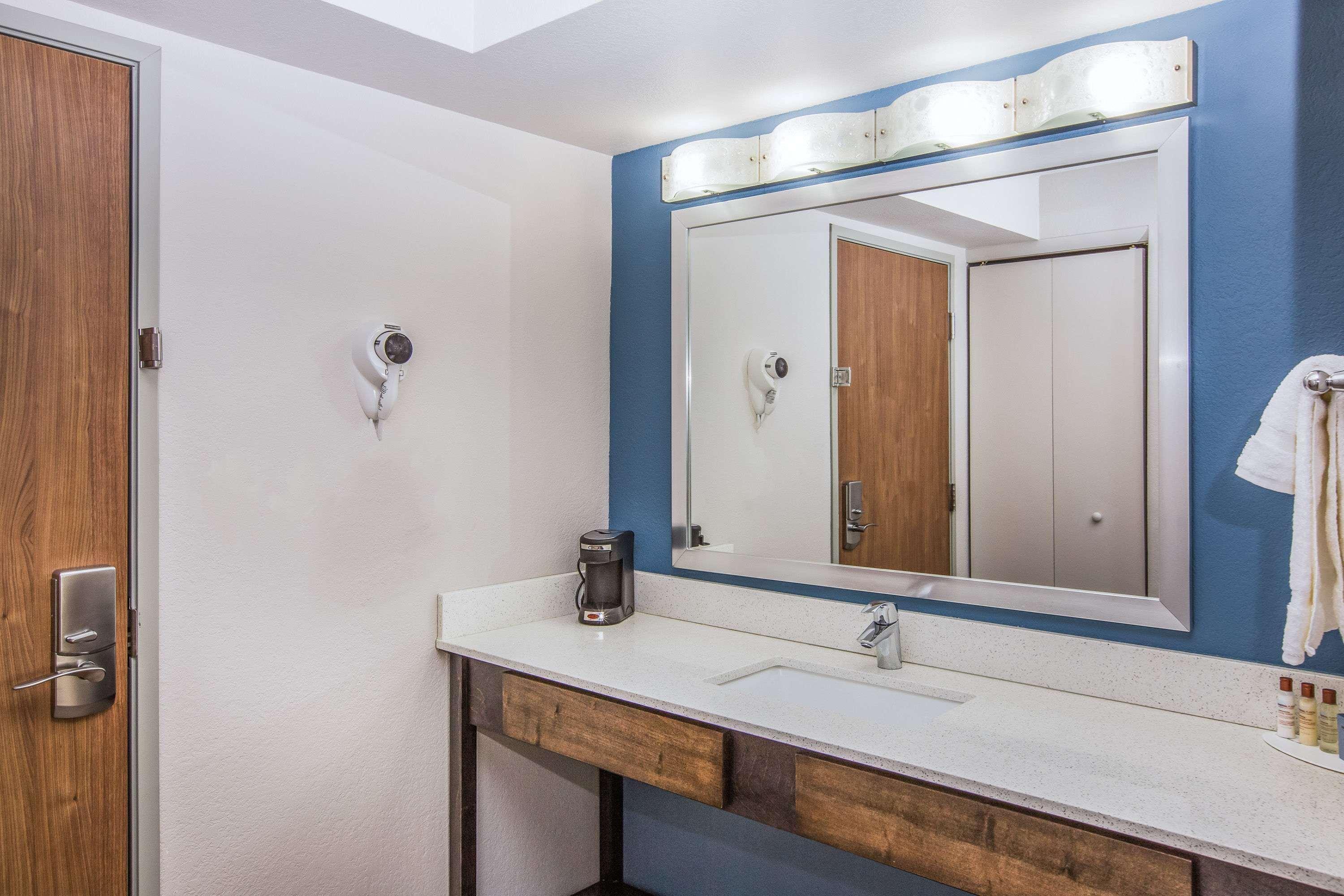 Wingate By Wyndham Louisville Airport Expo Center Εξωτερικό φωτογραφία