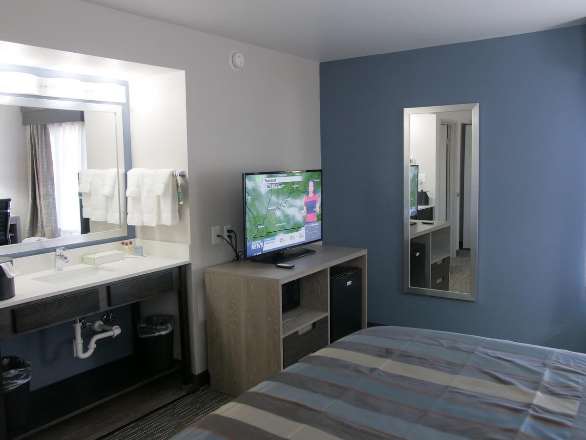 Wingate By Wyndham Louisville Airport Expo Center Εξωτερικό φωτογραφία